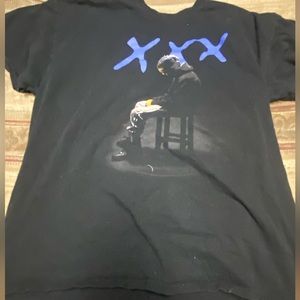 I am selling a xxxtentacion shirt